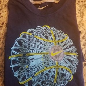 Nike (youth) Short Sleeve Shirt Sz Medium